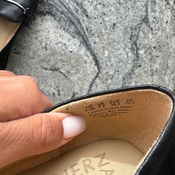 Women's Naturalizer Black Emiline Flat Sandals size 5.5 - Picture 4 of 9